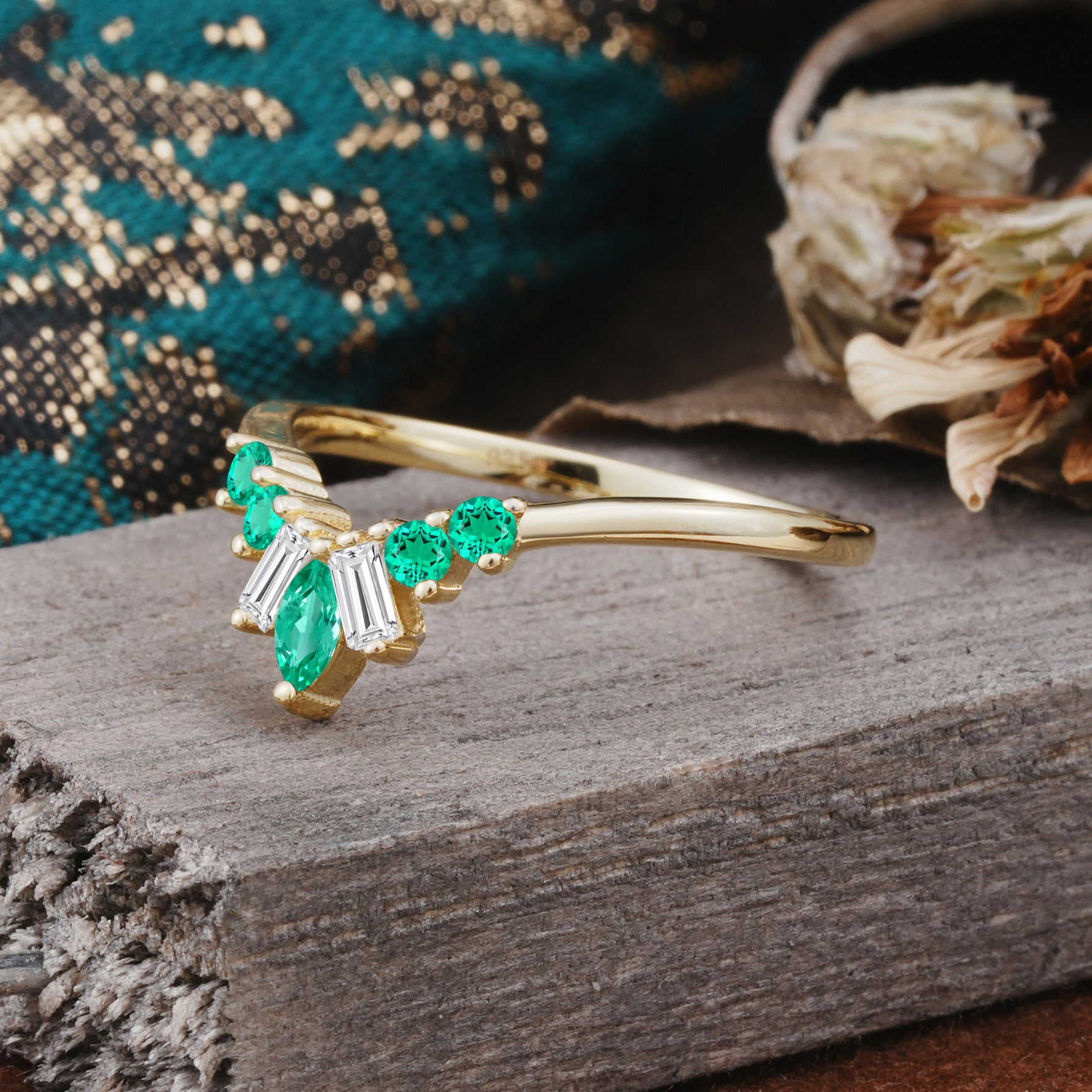 SR17216 Emerald Ring - White-Gold