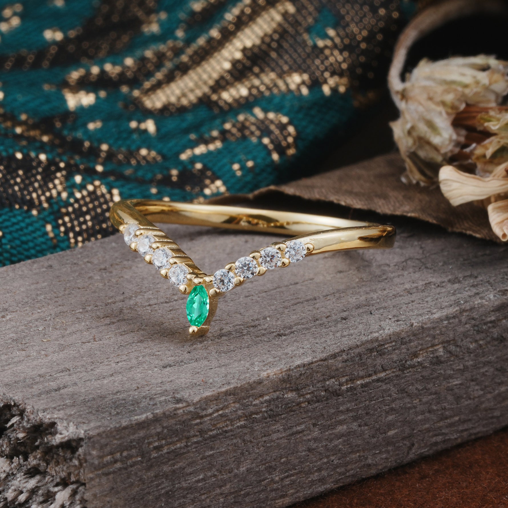 SR17227 Emerald Ring - White-Gold
