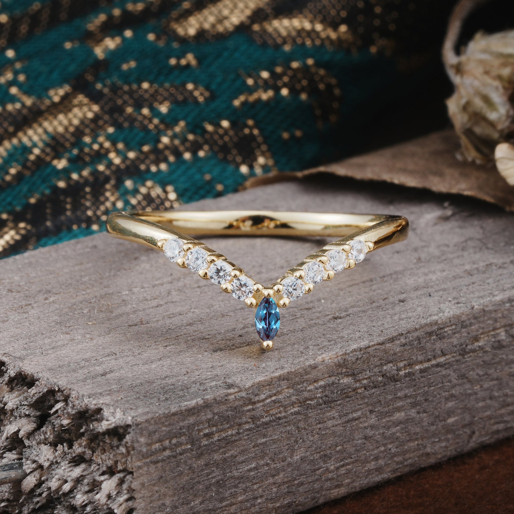 SR17227 Alexandrite Ring - Yellow-Gold