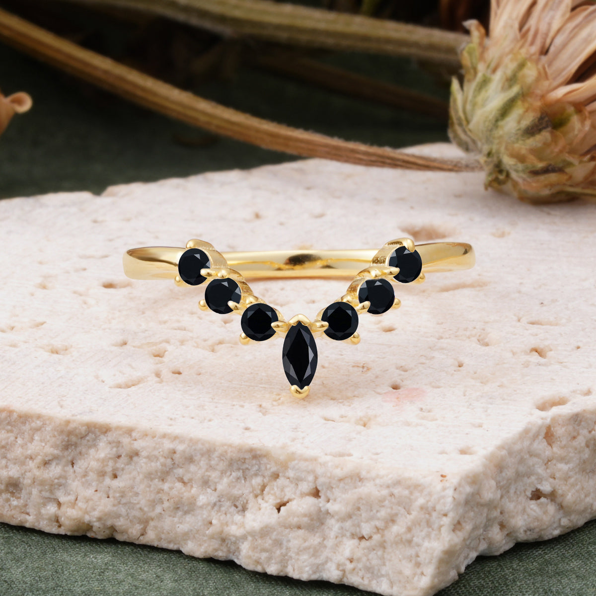 SR17234 Black Onyx Ring - Yellow-Gold