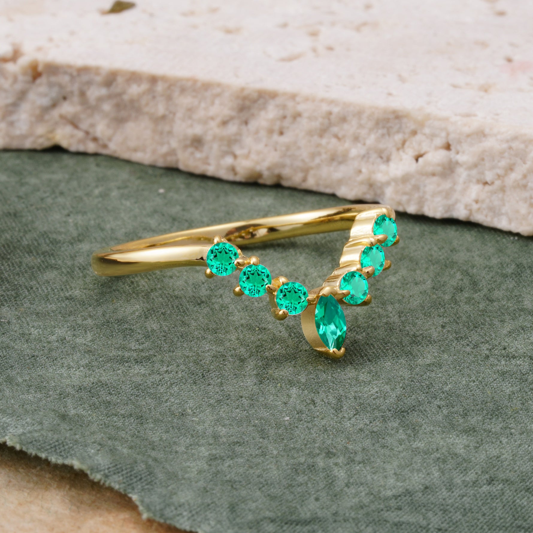 SR17234 Emerald Ring - White-Gold