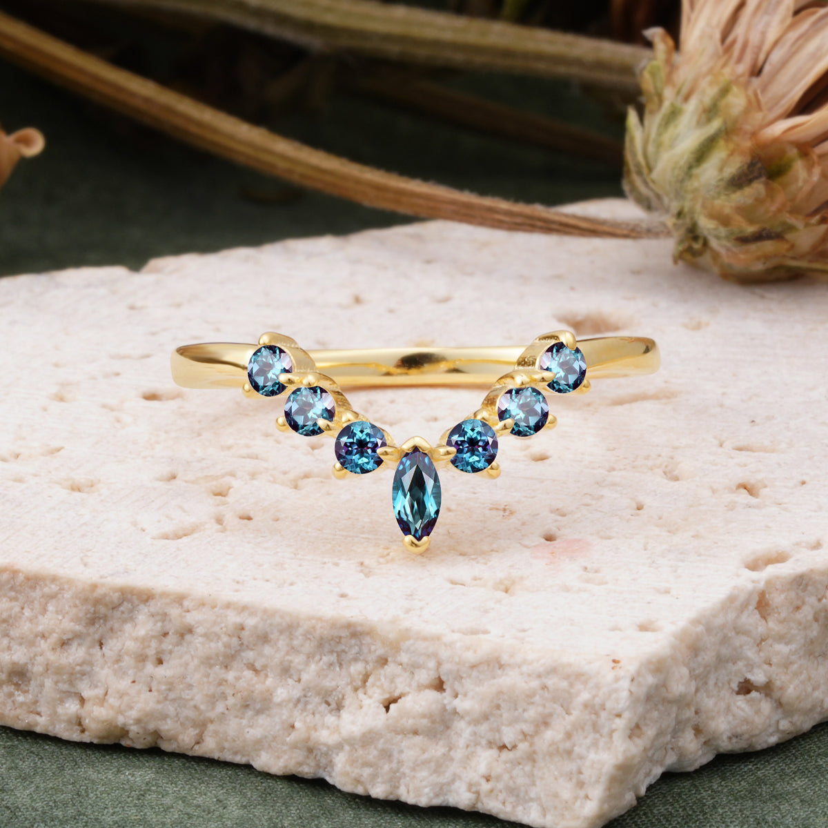 SR17234 Alexandrite Ring - Yellow-Gold