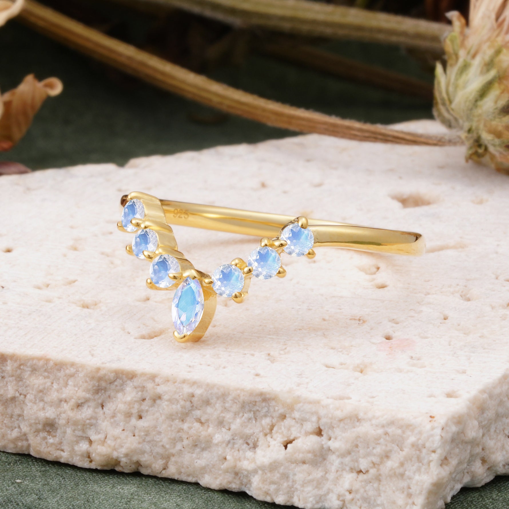 SR17234 Moonstone Ring - Rose-Gold