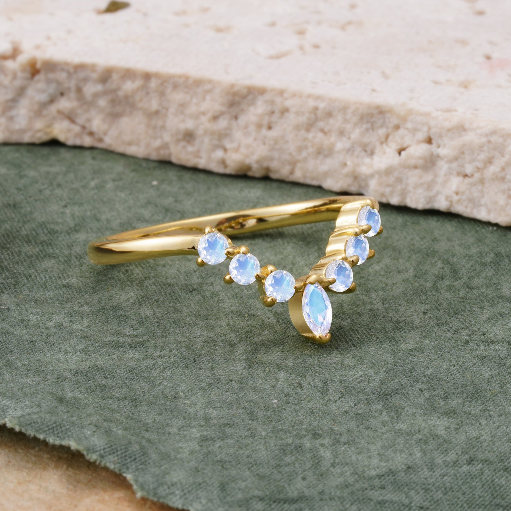 SR17234 Moonstone Ring - White-Gold