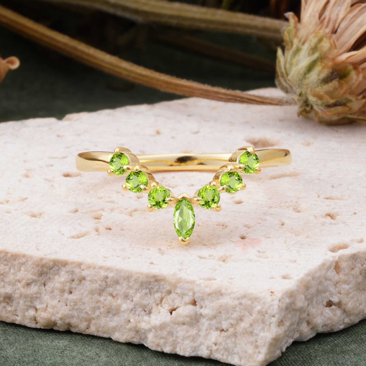 SR17234 Peridot Ring - Yellow-Gold
