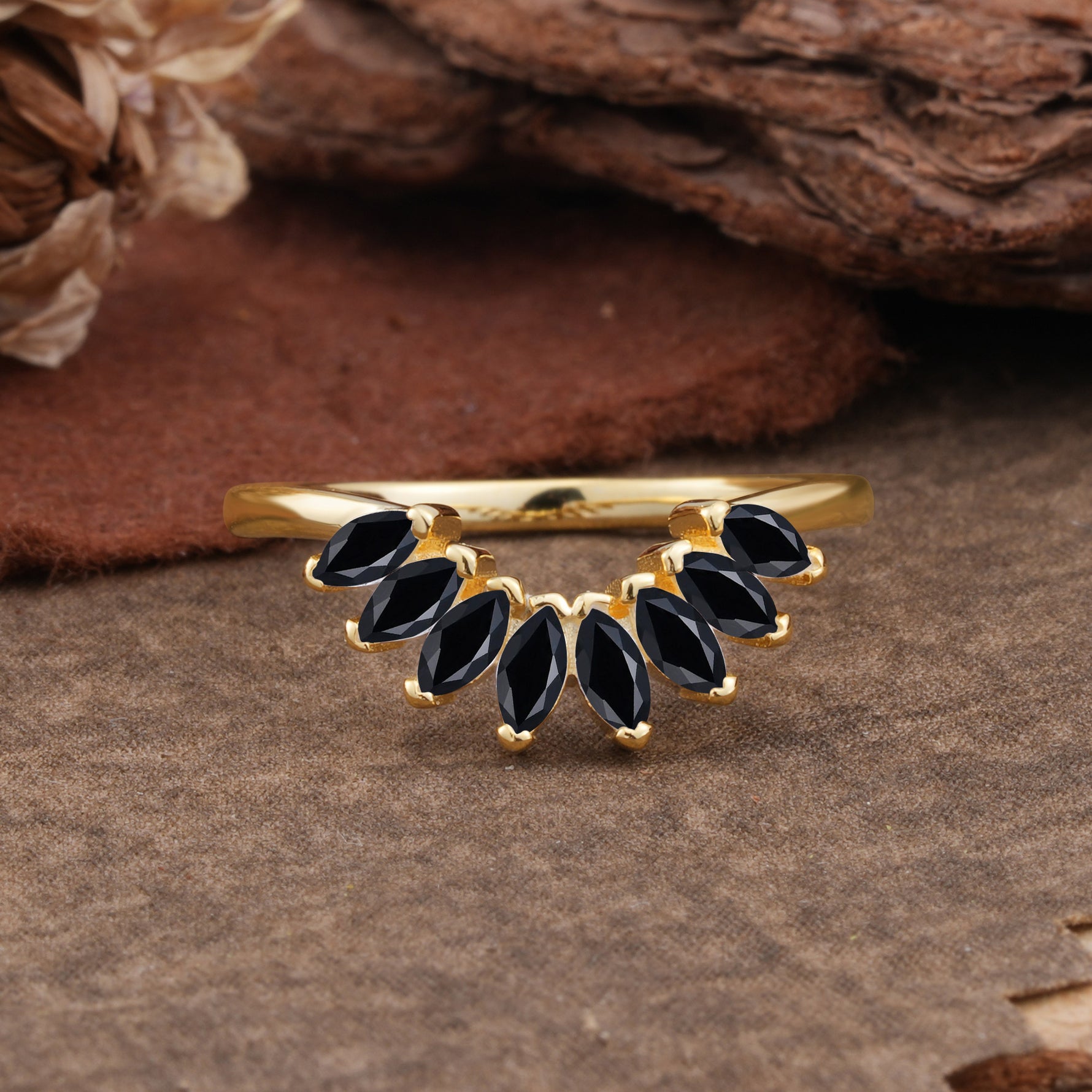 SR17236 Black Onyx Ring - Yellow-Gold