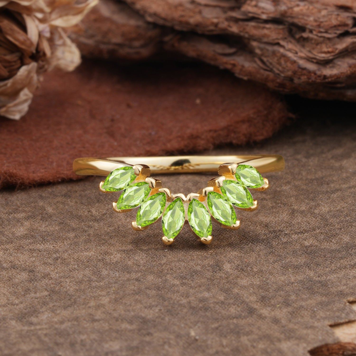 SR17236 Peridot Ring - Yellow-Gold