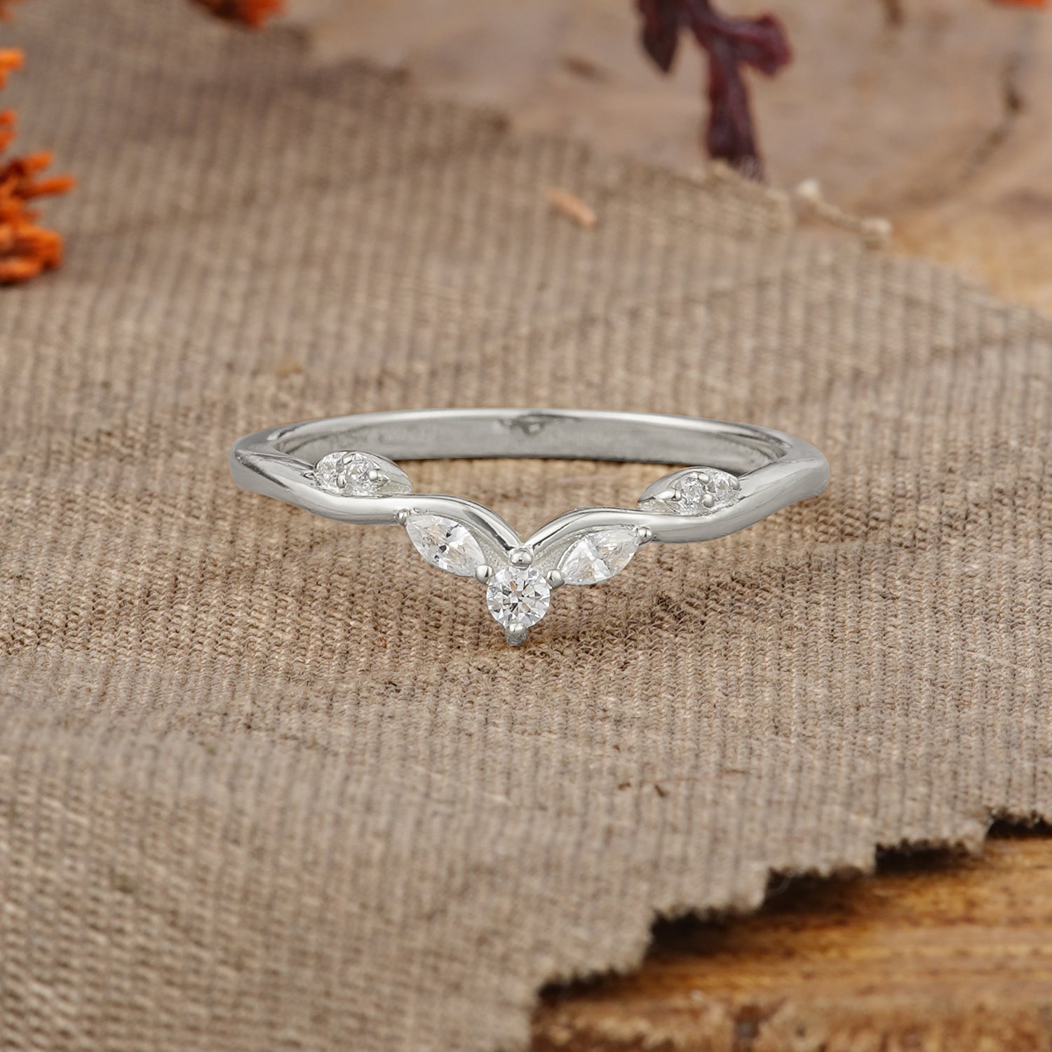 Minimalist Round Cut Moissanite Curved Wedding Band