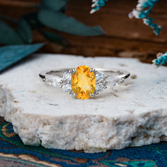 Sophisticated 4-Prong Oval Cut Citrine Engagement Ring