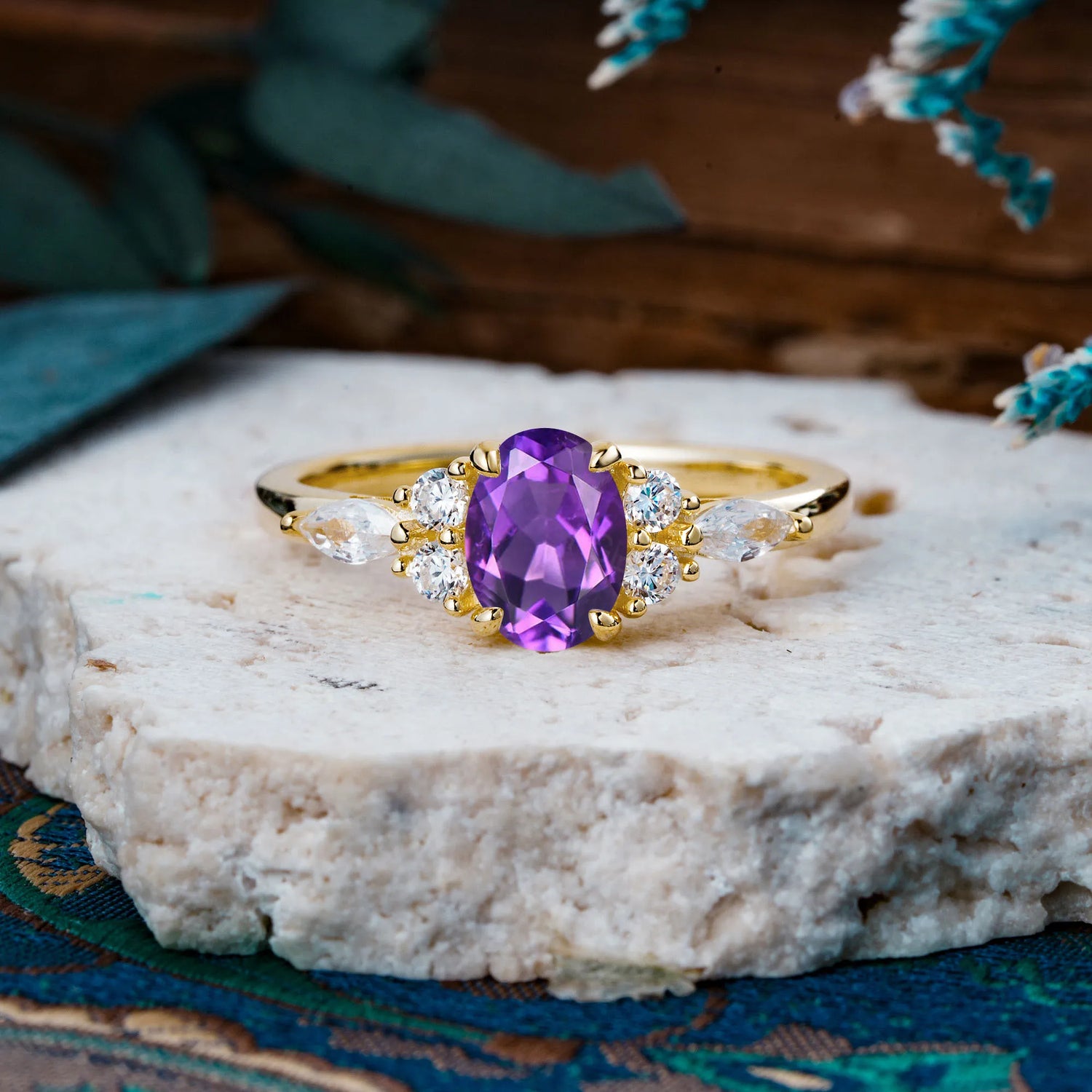 Sophisticated 4-Prong Oval Cut Amethyst Engagement Ring
