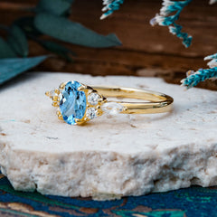 Sophisticated 4-Prong Oval Cut Aquamarine Engagement Ring