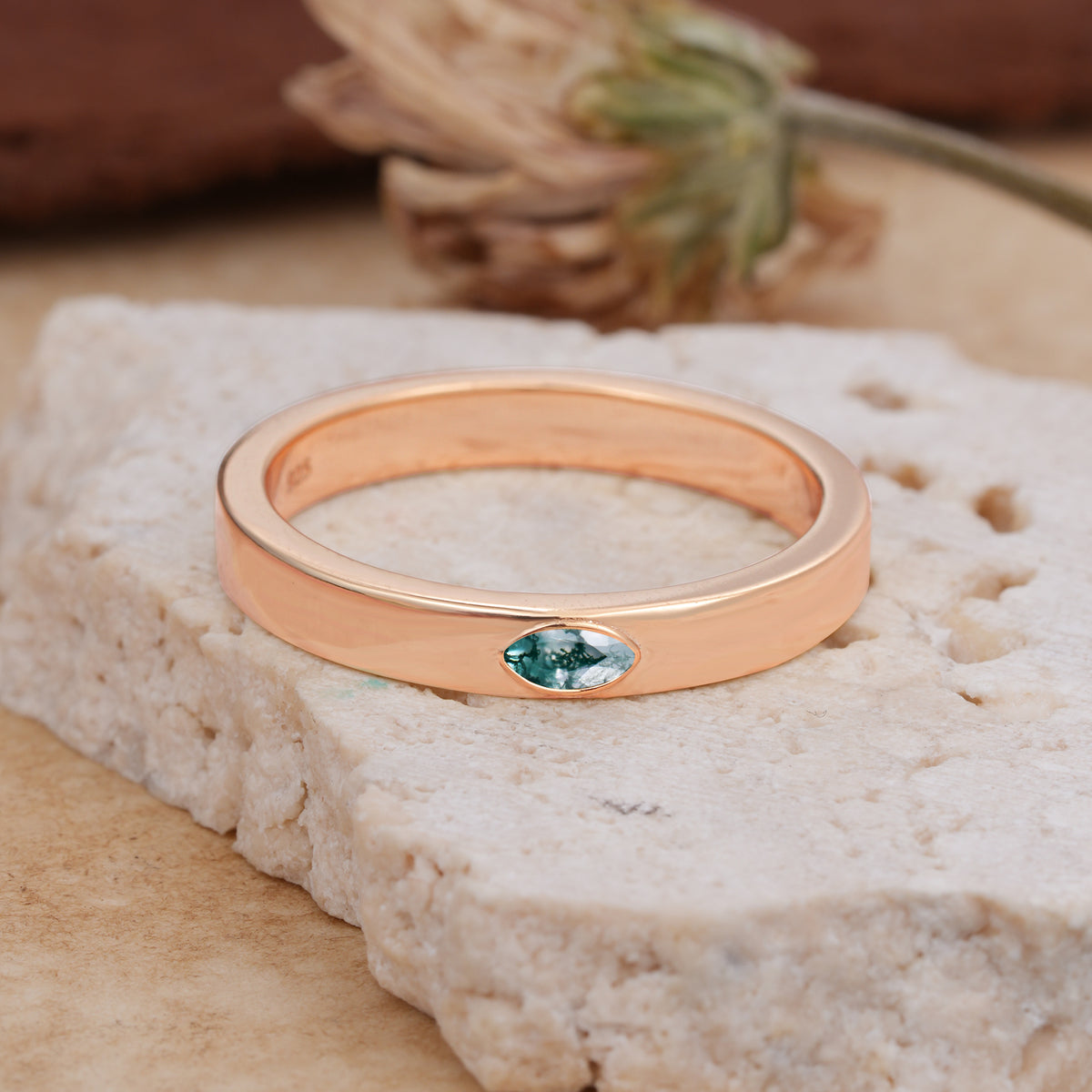 Iuxurious Oval Cut Moss Agate Engagement Men's Ring - Additional view