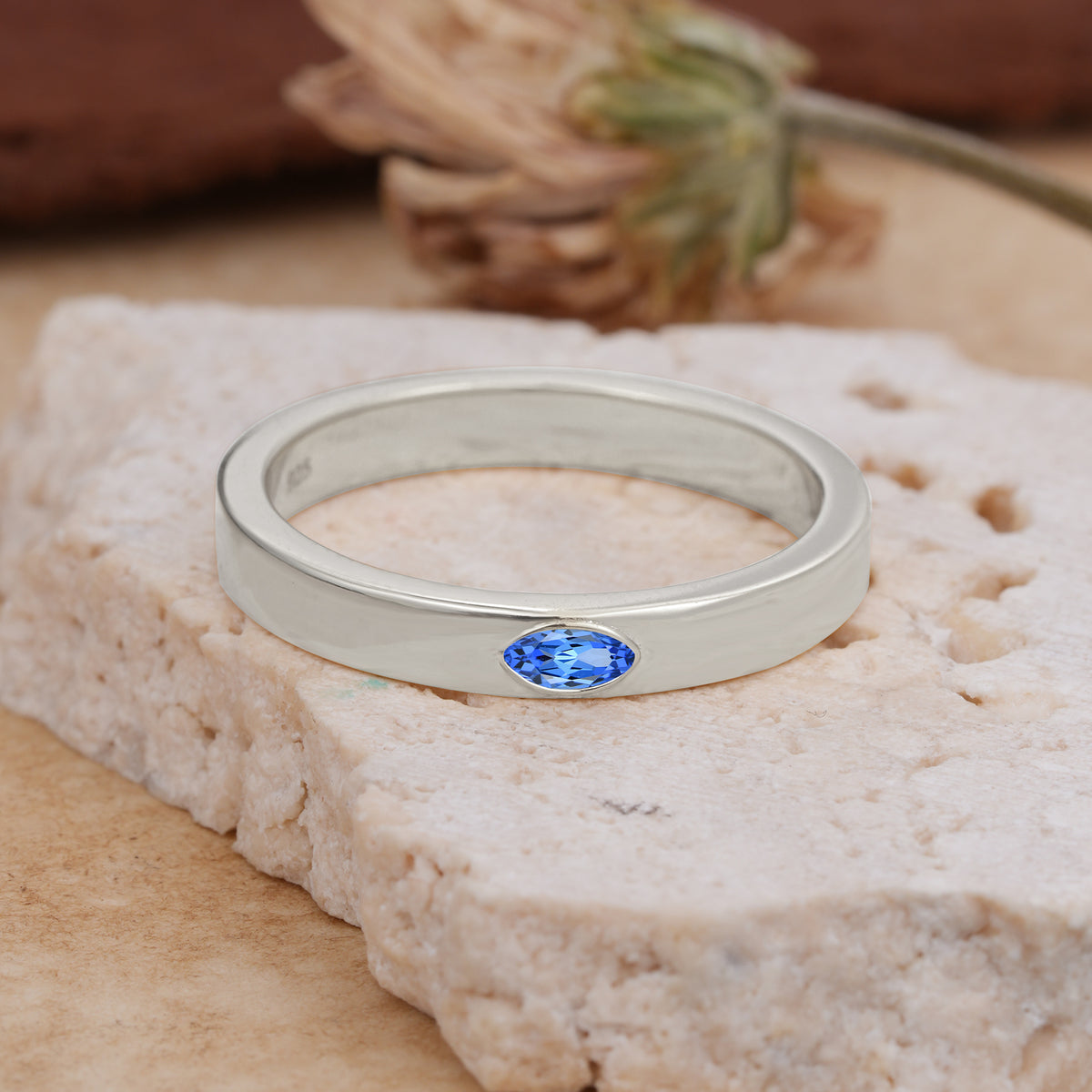 Iuxurious Oval Cut Sapphire Engagement Men's Ring - Additional view