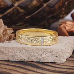 Retro-Inspired Round Cut 3-Diamond Mens Engagement Rings