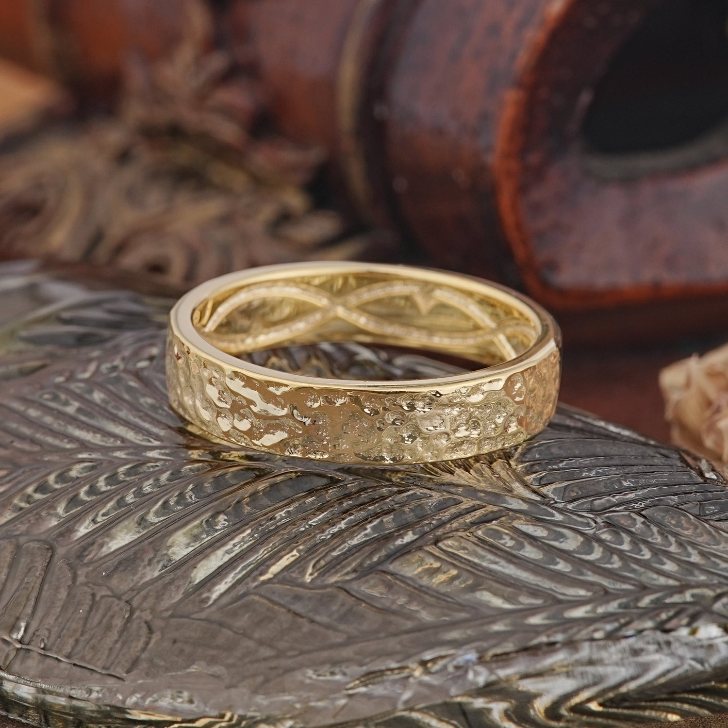 Hammered Inner Infinity Engraved Men' Wedding Band - Additional view