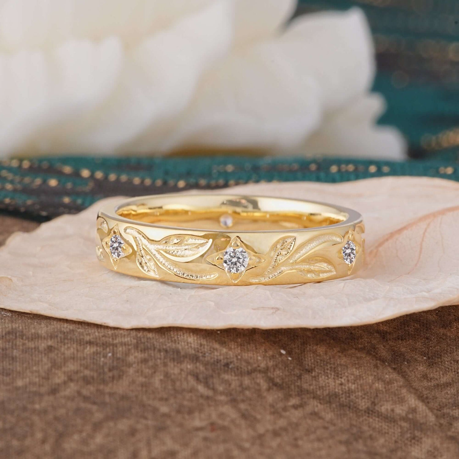 Round Cut Vine Engraved Design Men's Moissanite Promise Ring