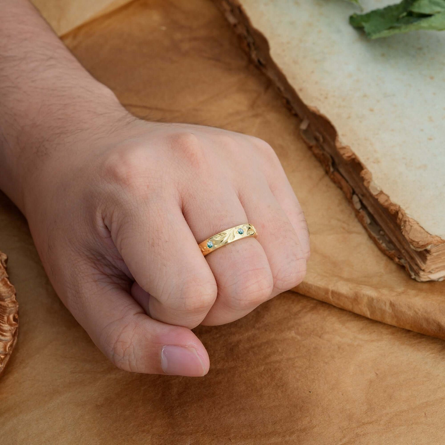 Round Cut Vine Engraved Design Men's Moss Agate Promise Ring
