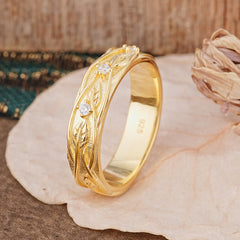 Antique Round Cut Leaf Engraved Design Men's Moissanite Ring