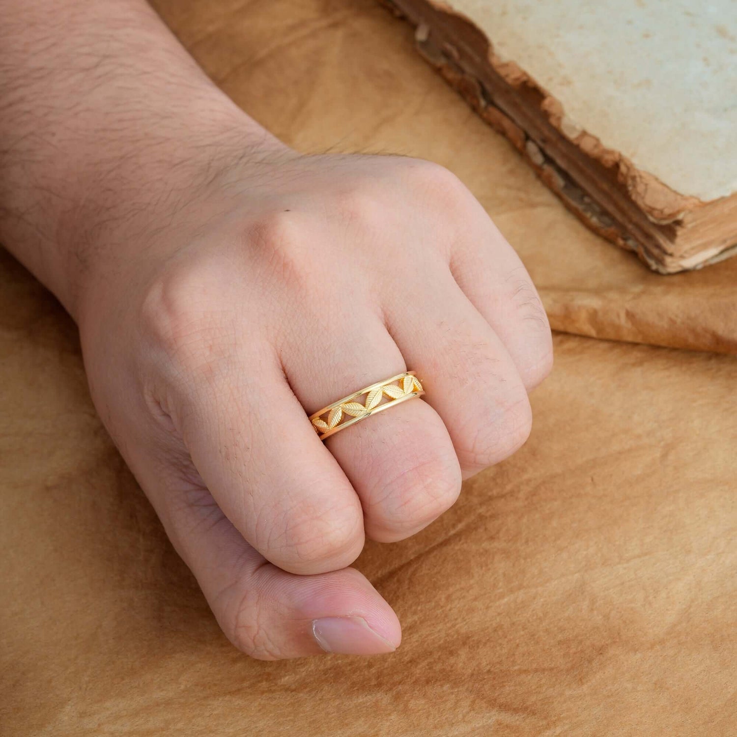 Vintage Leaf Engraved Nature Inspired Men’s Moissanite Ring