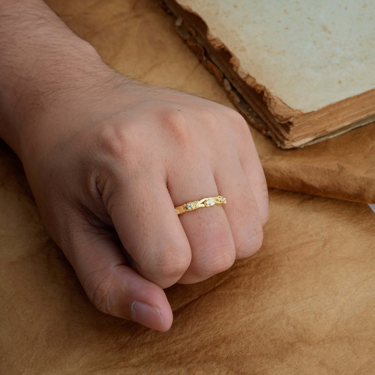 Luxury Round Cut Men's Moissanite Ring with Ornate Carving