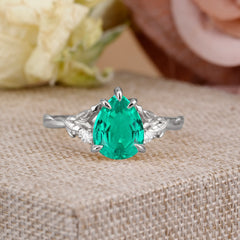 Elegant & Luxurious 5 prong Pear-Cut Emerald Wedding Band