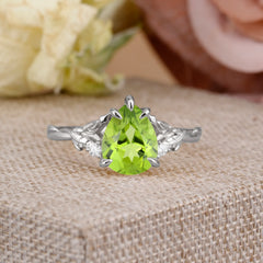 Elegant  Luxurious 5 prong Pear-Cut Natural Peridot Wedding Band