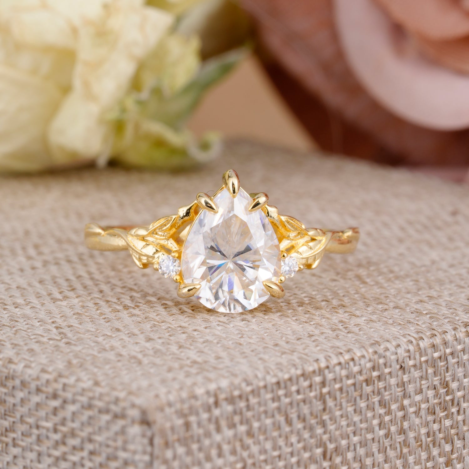 Elegant & Luxurious 5 prong Pear-Cut Moissanite Engagement Ring
