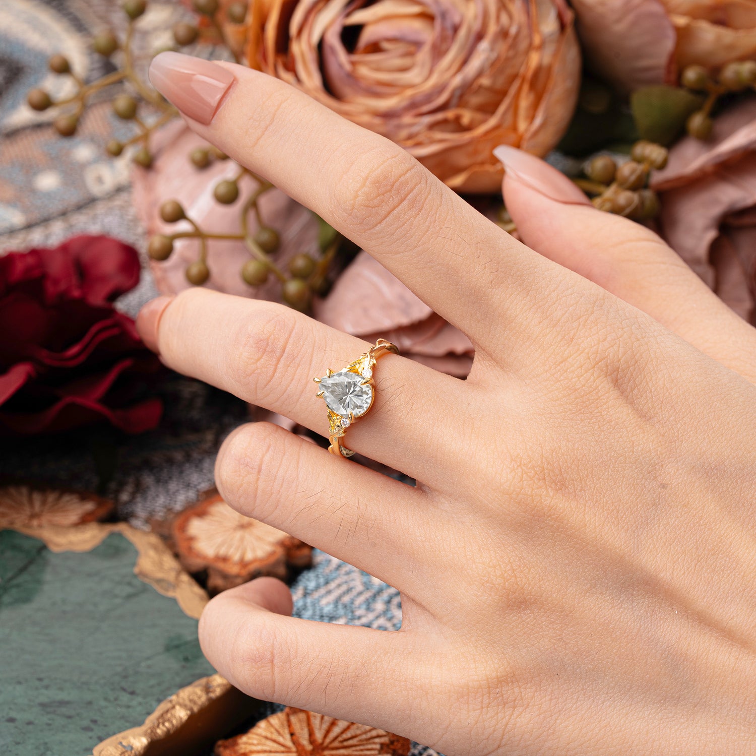 Elegant & Luxurious 5 prong Pear-Cut Moissanite Engagement Ring