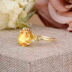 Elegant  Luxurious 5 prong Pear-Cut Natural Citrine Wedding Band