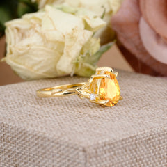 Elegant  Luxurious 5 prong Pear-Cut Natural Citrine Wedding Band