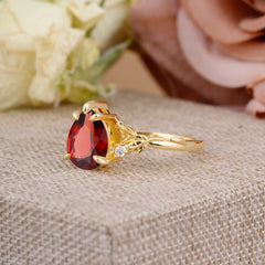 Elegant & Luxurious 5 prong Pear-Cut Natural Garnet Wedding Band