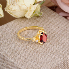 Elegant & Luxurious 5 prong Pear-Cut Natural Garnet Wedding Band