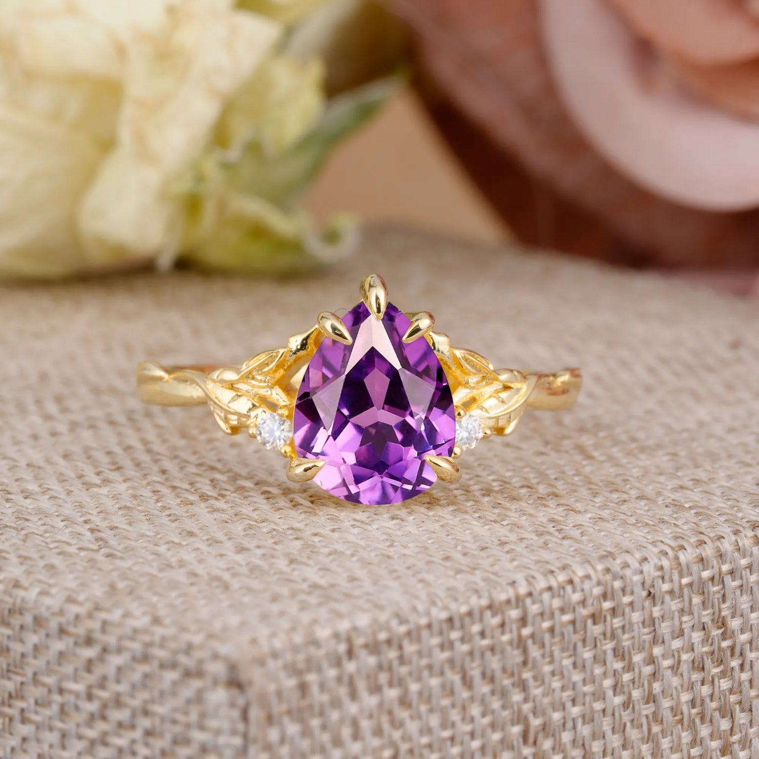 Elegant  Luxurious 5 prong Pear-Cut Natural Amethyst Engagement Ring