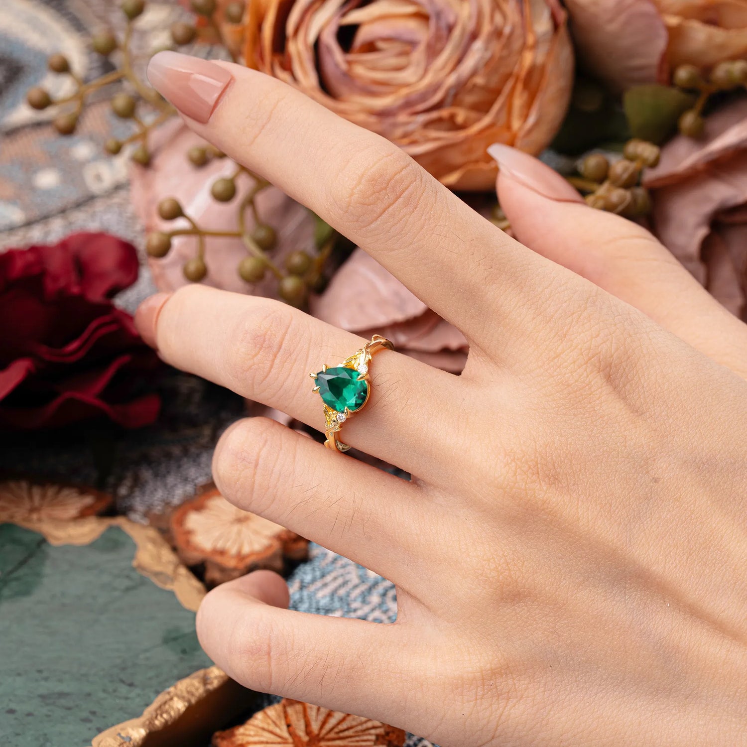 Elegant & Luxurious 5 prong Pear-Cut Emerald Engagement Ring