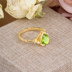 Elegant  Luxurious 5 prong Pear-Cut Natural Peridot Wedding Band
