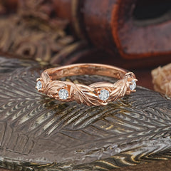 Vintage Round Cut Vine Pattern Moissanite Ring for Men