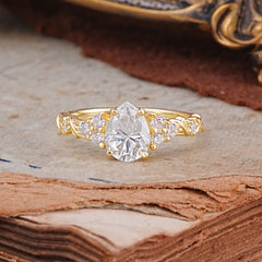 Nature-Inspired Vintage 4-Prong Pear Cut Moissanite Bridal Set