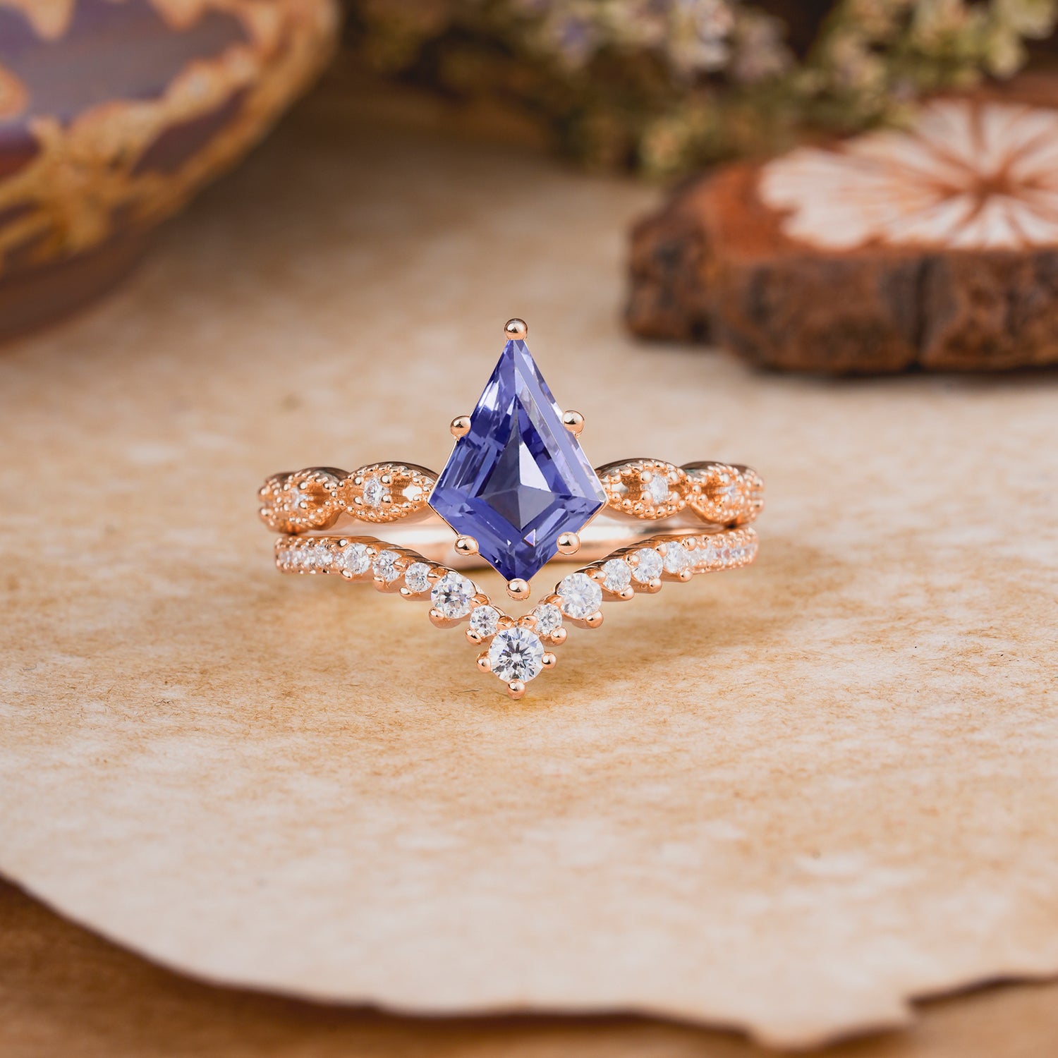 Luxury Vintage 6-Prong Kite-Cut Tanzanite Bridal Ring Set