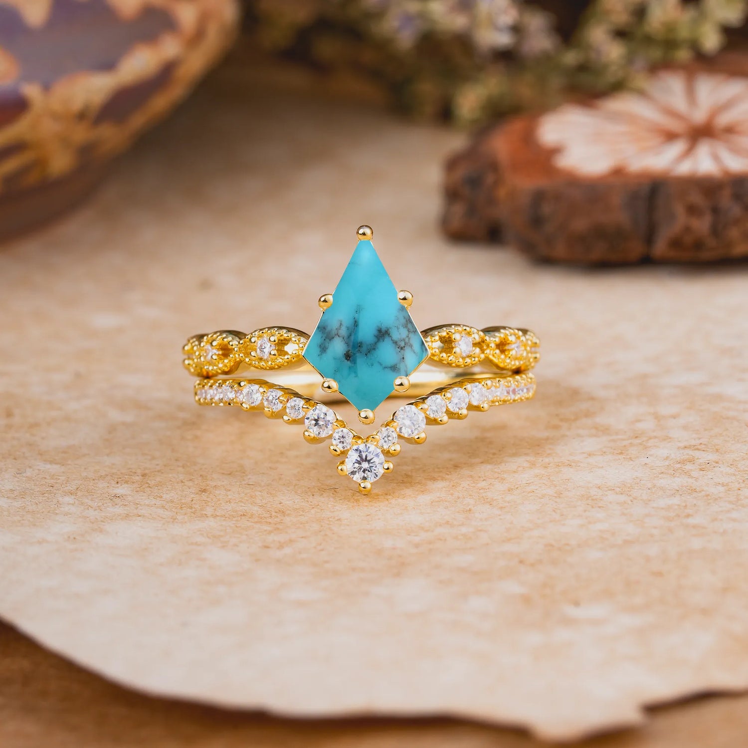 Luxury Vintage 6-Prong Kite-Cut Natural Turquoise Bridal Ring Set