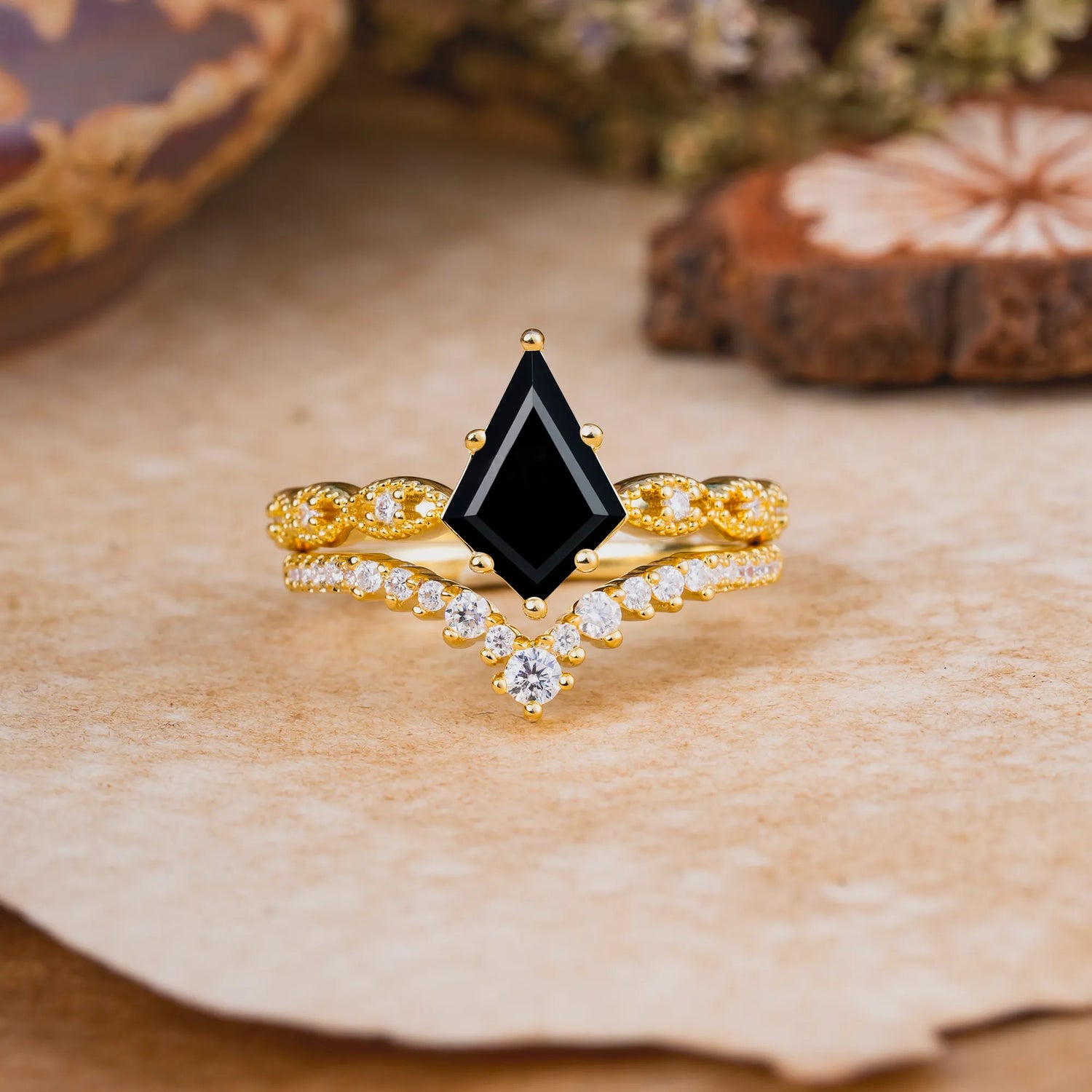 Luxury Vintage 6-Prong Kite-Cut Black Onyx Bridal Ring Set
