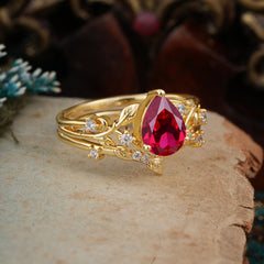 Luxury Vintage 6-Prong Kite-Cut Natural Ruby Engagement Ring Set