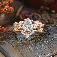 Luxury Nature-Inspired Pear Cut Vintage White 4 Prong Moissanite Ring Pave Engagement Ring Set