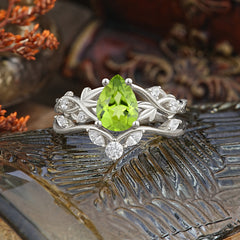 Luxury Nature-Inspired Pear Cut Vintage White 4 Prong Peridot Ring Pave Engagement Ring Set