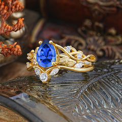 Luxury Nature-Inspired Pear Cut Vintage White 4 Prong Sapphire Ring Pave Engagement Ring Set