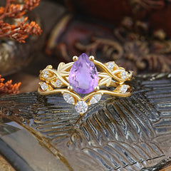 Luxury Nature-Inspired Pear Cut Vintage White 4 Prong Amethyst Ring Pave Engagement Ring Set
