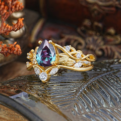 Luxury Nature-Inspired Pear Cut Vintage White 4 Prong Alexandrite Ring Pave Engagement Ring Set
