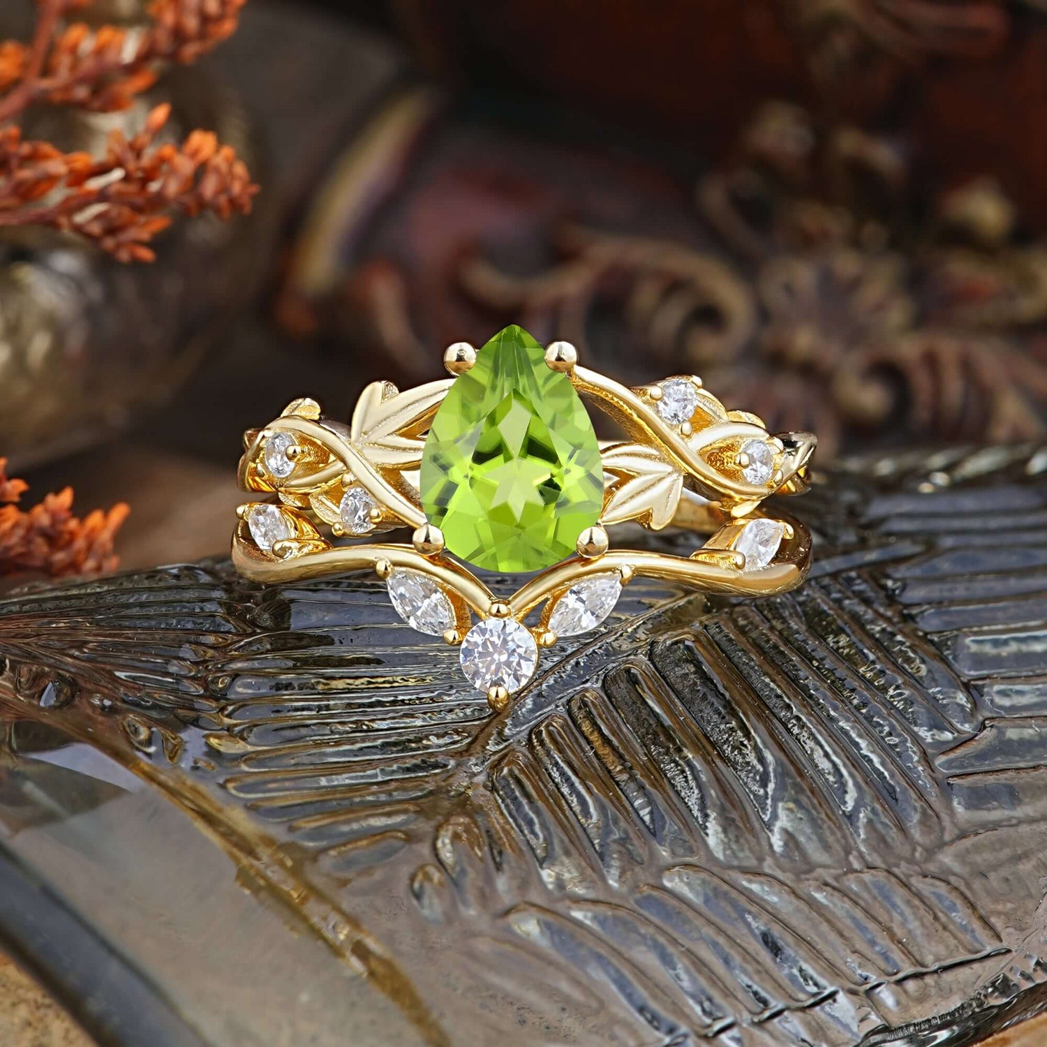 Luxury Nature-Inspired Pear Cut Vintage White 4 Prong Peridot Ring Pave Bridal Ring Set