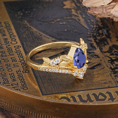 Nature-Inspired Pear-Cut Natural Tanzanite Couple's Engagement Ring Set