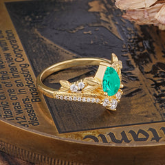 Nature-Inspired Pear-Cut Emerald Couple's Engagement Ring Set