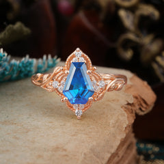 Antique Nature Inspired Coffin-Cut Sapphiret Engagement Ring